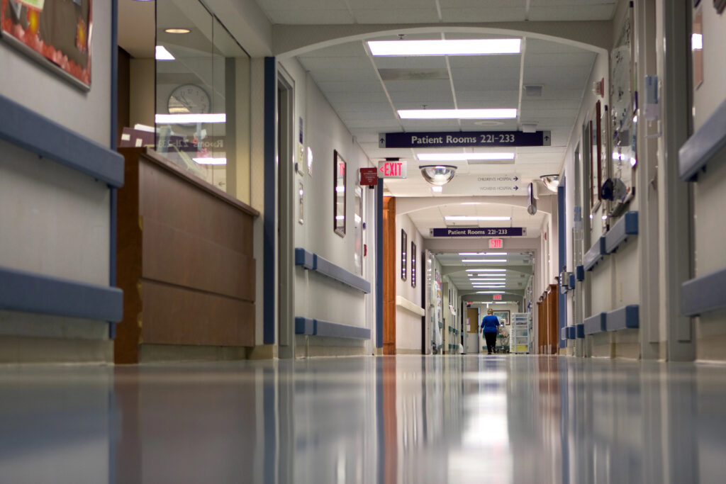 Floor Coatings for Medical Facilities: Hygiene & Safety Considerations Floor Coatings for Medical Facilities: Hygiene & Safety Considerations