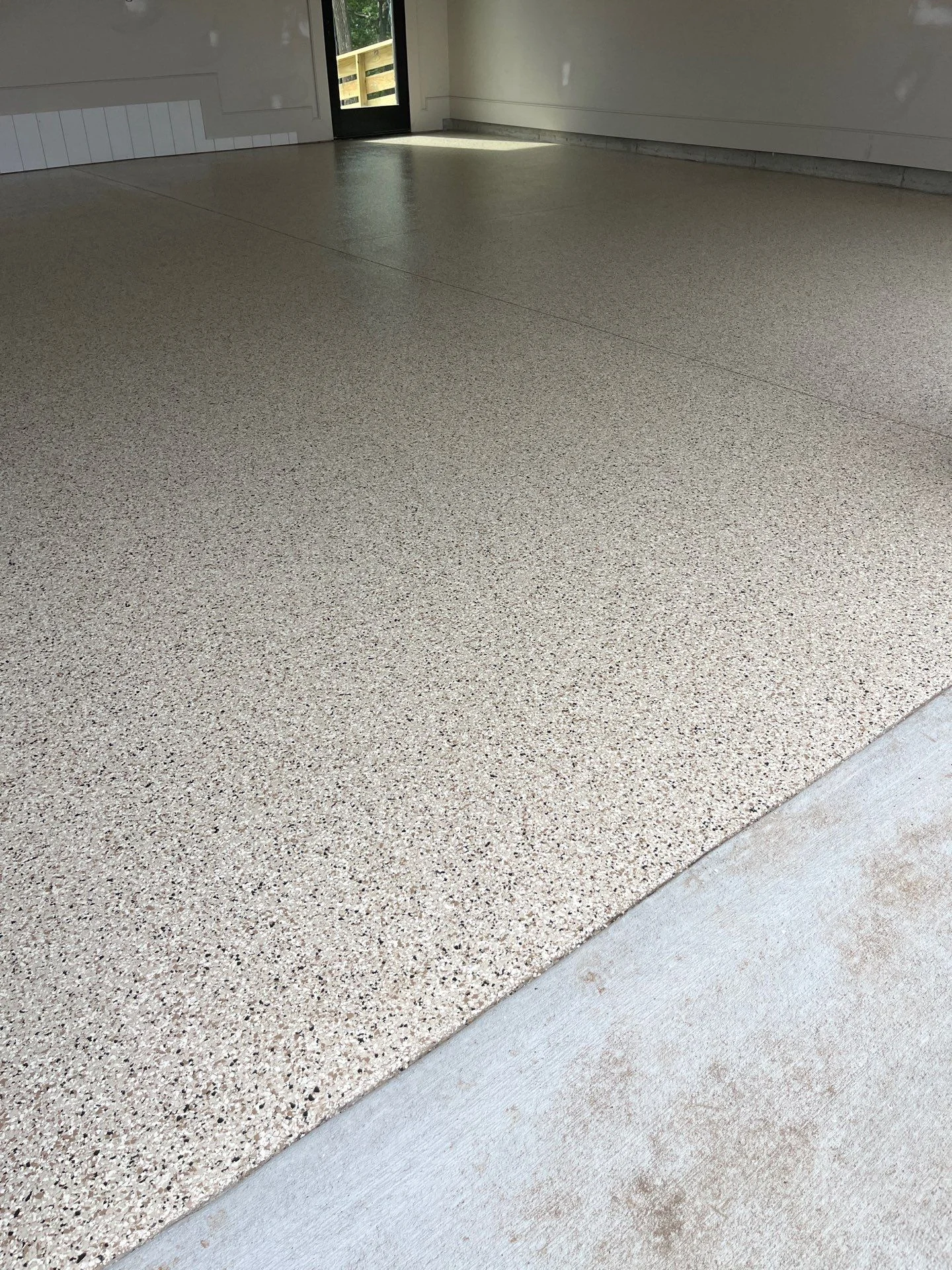 Nashville Garage Floor Upgrade: Shoreline Flake Perfection! Nashville Garage Floor Upgrade: Shoreline Flake Perfection!